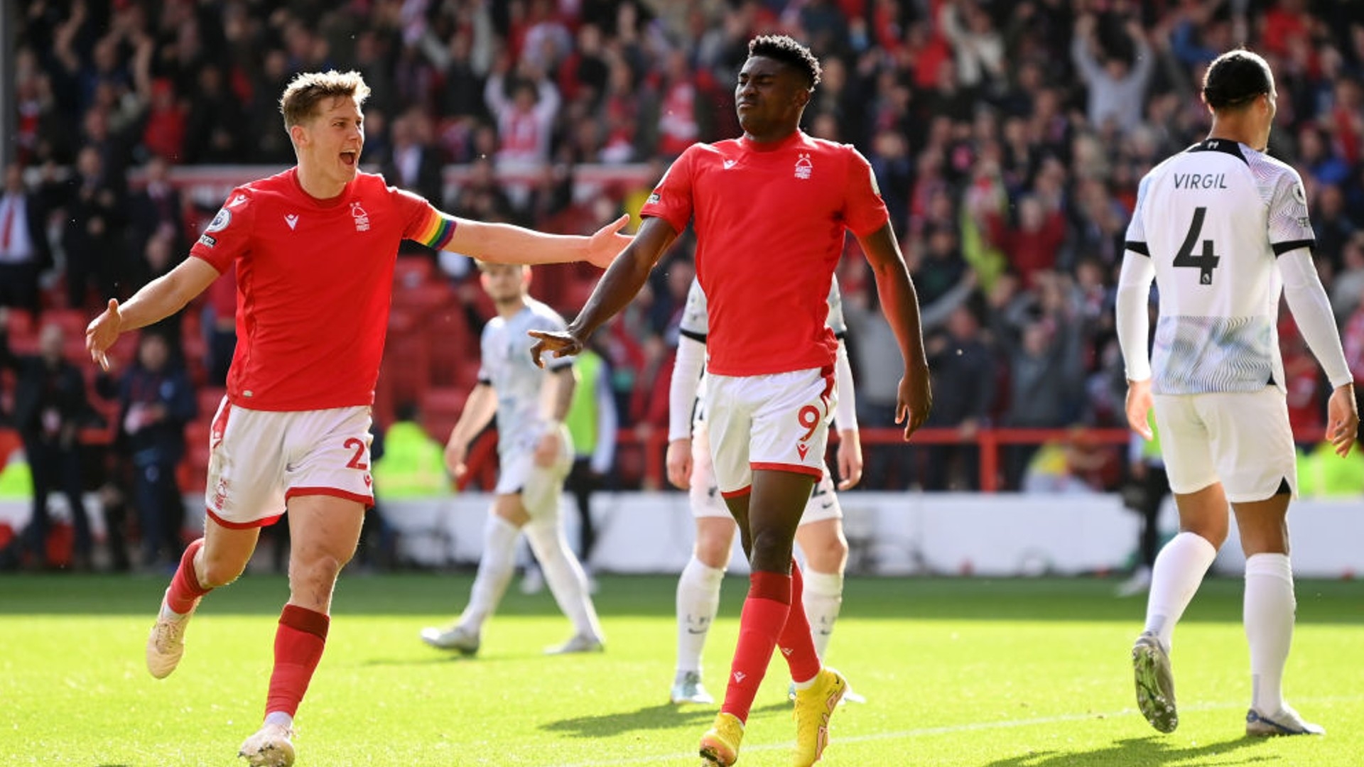 刻不仅是对 刻不仅是对